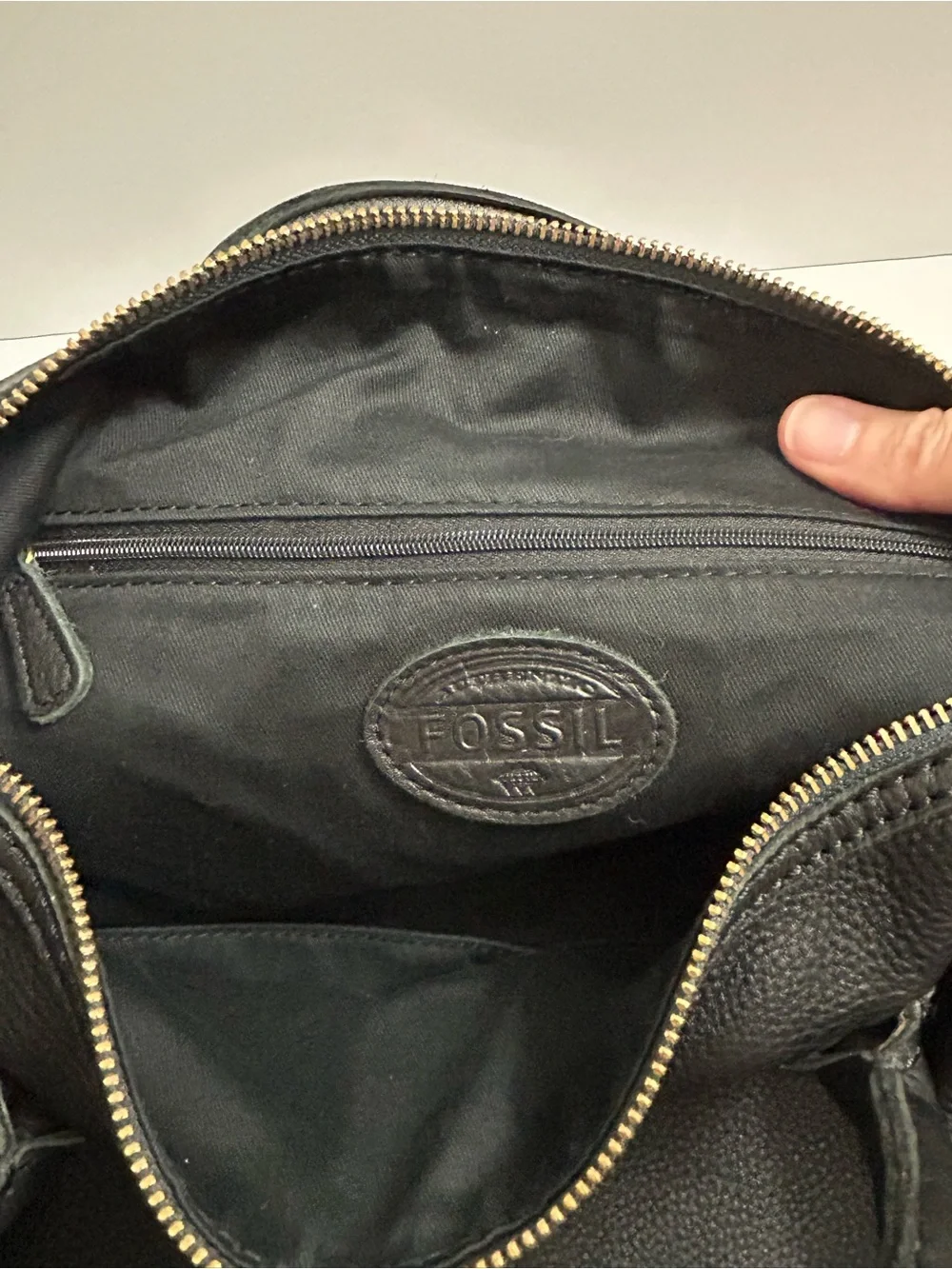 Fossil - Erin Satchel in Black Pebbled Leather with brass Hardware